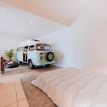 Kombi Studio By Madeira Island Relogio do Poiso