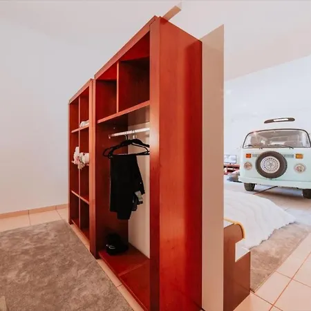Kombi Studio By Madeira Island Relogio do Poiso